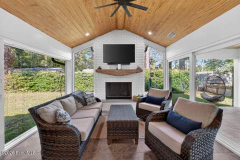 549 Marsh Circle, St. Simons Island GA - photo 10 of 28