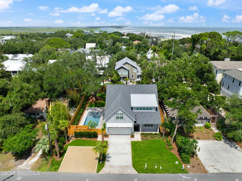 5 bedroom Single Family Residence at 4314 12th Street, East Beach, St. Simons Island — photo 4