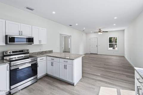 622 Kellsie Circle, Darien GA - photo 13 of 23