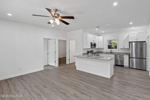 624 Kellsie Circle, Darien GA - photo 9 of 35
