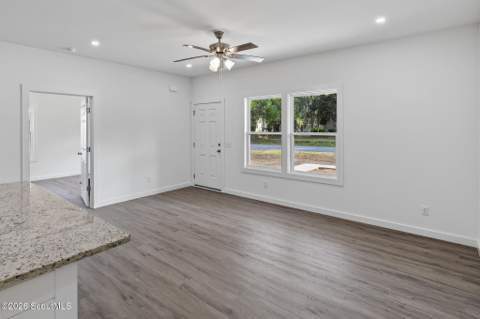 624 Kellsie Circle, Darien GA - photo 11 of 35