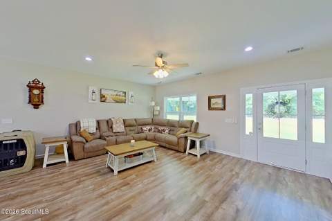 11289 Lanes Bridge Road, Jesup GA - photo 7 of 41