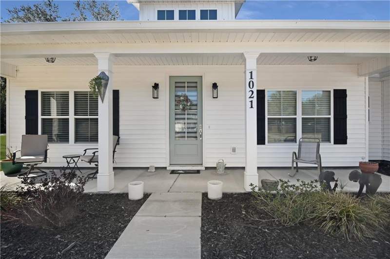 3 bedroom Single Family Residence at 1021 Kyles Loop, Newport Ridge, Townsend — photo 3