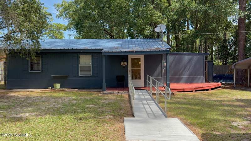 1 bedroom Single Family Residence at 704 Bay Street, No Recorded Subdivision, Waycross — photo 2