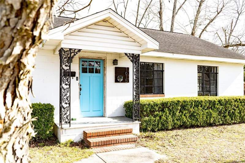 3 bedroom Single Family Residence at 1615 Brunel Street, No Recorded Subdivision, Waycross — photo 2