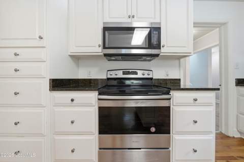 322 Magnolia Avenue, St. Simons Island GA - photo 23 of 60