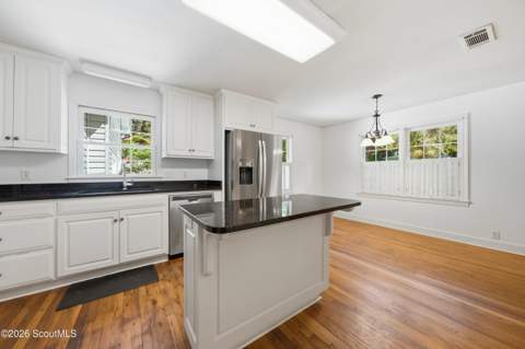 322 Magnolia Avenue, St. Simons Island GA - photo 19 of 60