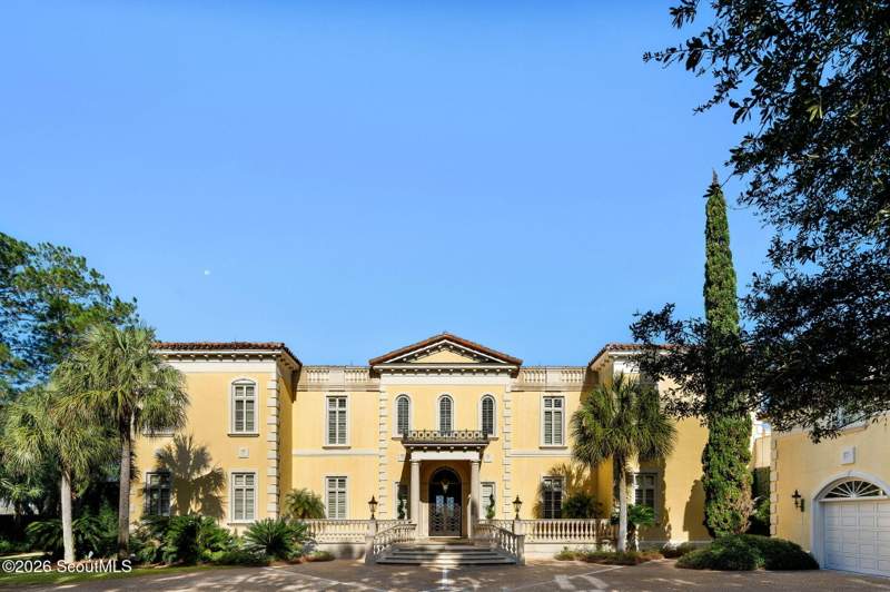 7 bedroom Single Family Residence at 318 W Forty Sixth Street, Sea Island Ex1, Sea Island — photo 3