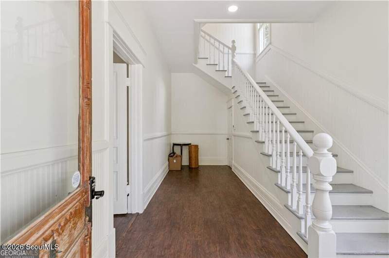 4 bedroom Triplex at 1113 Grant Street, Old Town, Brunswick — photo 5