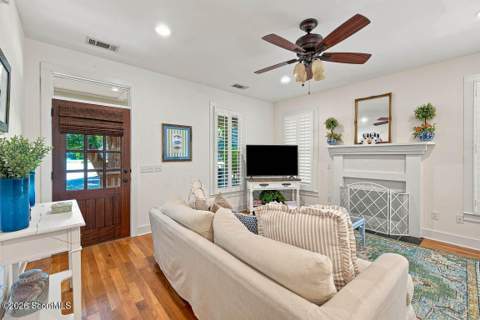 104 Youngwood Drive, St. Simons Island GA - photo 11 of 47
