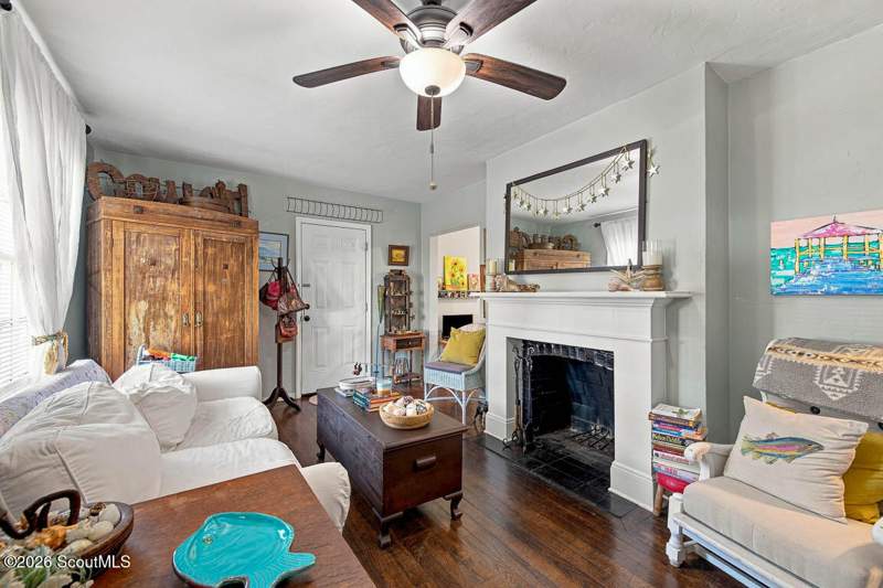 2 bedroom Single Family Residence at 2120 Atkinson Street, Brunswick Villa, Brunswick — photo 3