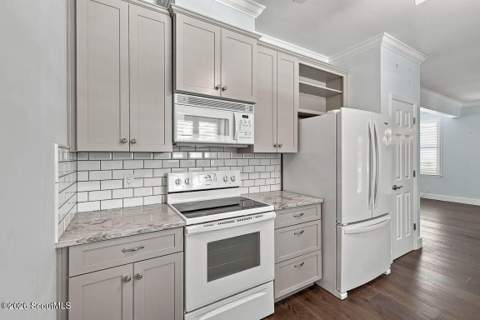 105 E Commons Drive, St. Simons Island GA - photo 18 of 47