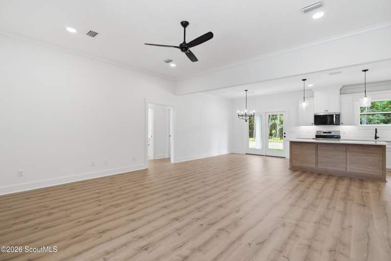 4 bedroom Single Family Residence at 14 Holly Court, Country Walk, Brunswick — photo 4