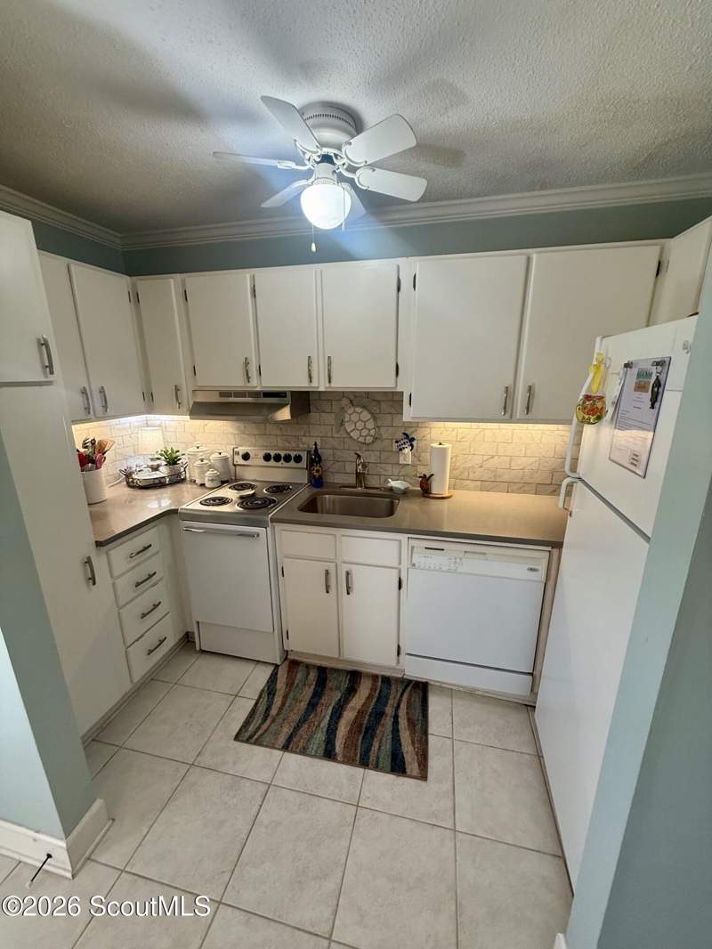 2 bedroom Condominium at 1500 Demere Road, Island Townhouse Condos, St. Simons Island — photo 4