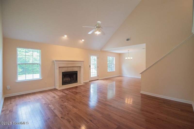 4 bedroom Single Family Residence at 808 E Riverview Drive, Riverview, St. Marys — photo 2