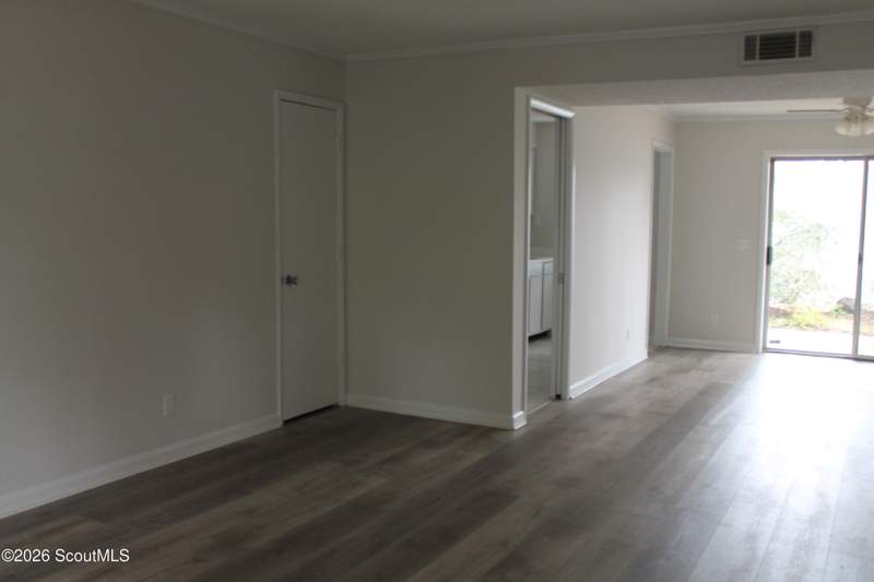 2 bedroom Condominium at 800 Mallery, Village Green Condos, St. Simons Island — photo 4
