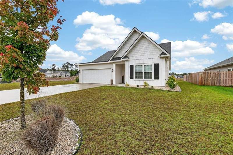 3 bedroom Single Family Residence at 61 Allie Loop, Carriage Gate Plantation, Brunswick — photo 2