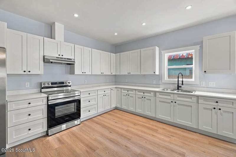 3 bedroom Single Family Residence at 2918 Wolfe Street, Panel Tract, Brunswick — photo 3