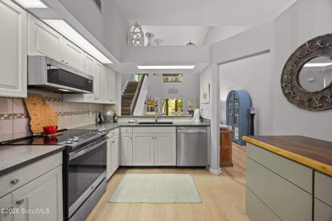 869 Wimbledon Drive, St. Simons Island GA - photo 6 of 36