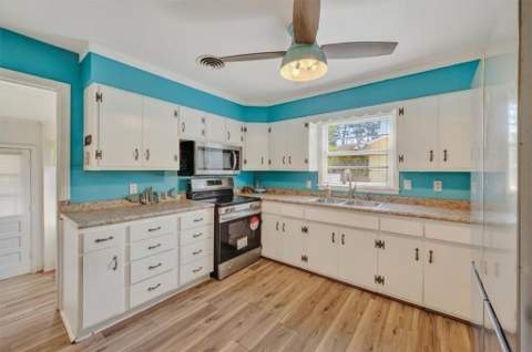 1011 Cherokee Circle, Waycross GA - photo 9 of 34
