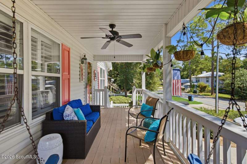 4 bedroom Single Family Residence at 1007 Mallery Street, Lincoln Field, St. Simons Island — photo 4