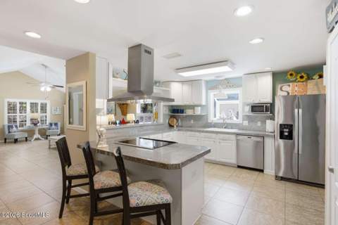1007 Mallery Street, St. Simons Island GA - photo 12 of 40