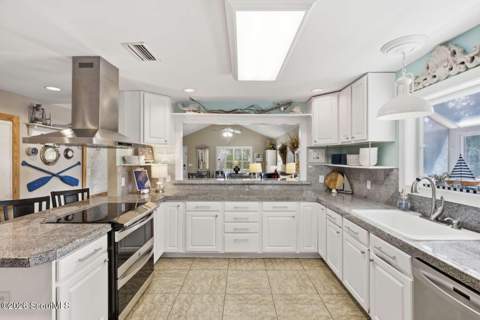 1007 Mallery Street, St. Simons Island GA - photo 15 of 40