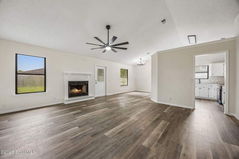 3 bedroom Single Family Residence at 144 Woodvalley Court, Mariners Landing, Kingsland — photo 4