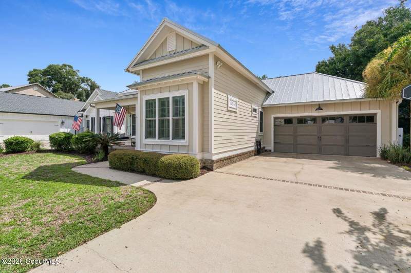 5 bedroom Single Family Residence at 180 Township Bluff Circle, Township Bluff, St. Simons Island — photo 4