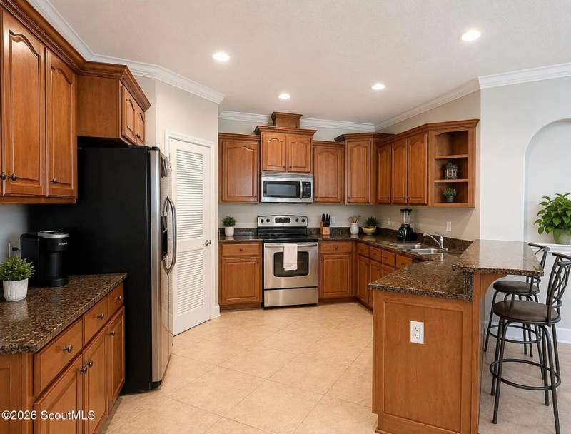 3 bedroom Duplex at 570 Eagle Boulevard, Laurel Island-Brookshire Ret, Kingsland — photo 3