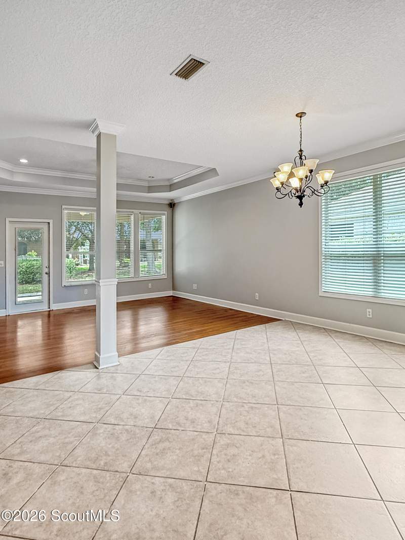 3 bedroom Duplex at 570 Eagle Boulevard, Laurel Island-Brookshire Ret, Kingsland — photo 5