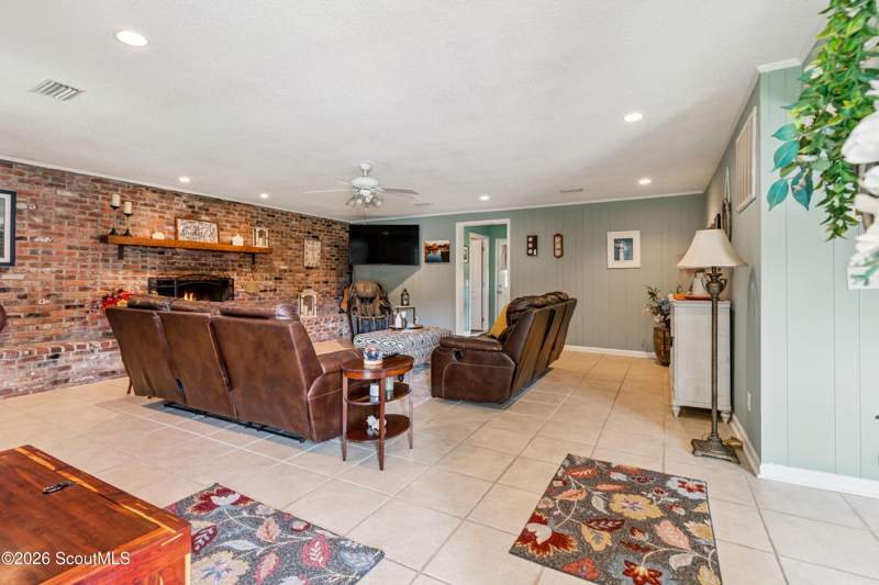 5 bedroom Single Family Residence at 4595 New Jesup Highway, No Recorded Subdivision, Brunswick — photo 5