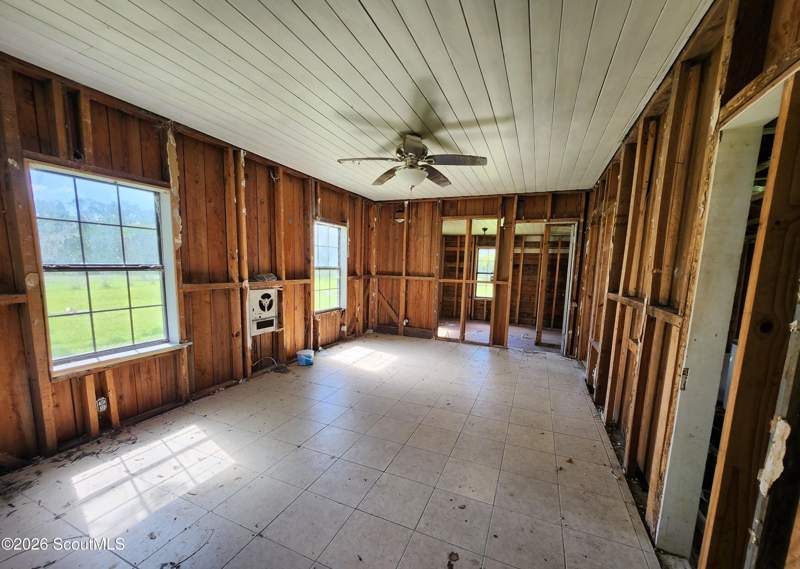 0 bedroom Single Family Residence at 208 E Weed Street, No Recorded Subdivision, St. Marys — photo 4