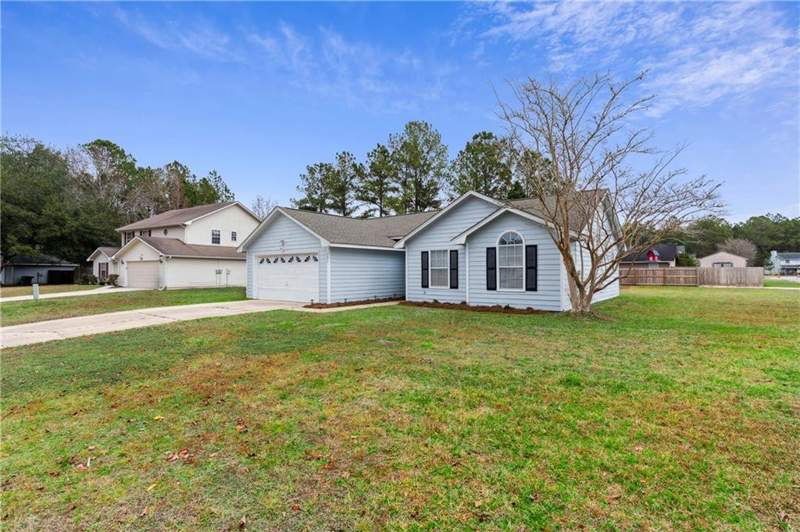 3 bedroom Single Family Residence at 201 Foxwood Drive, The Meadows, Kingsland — photo 3