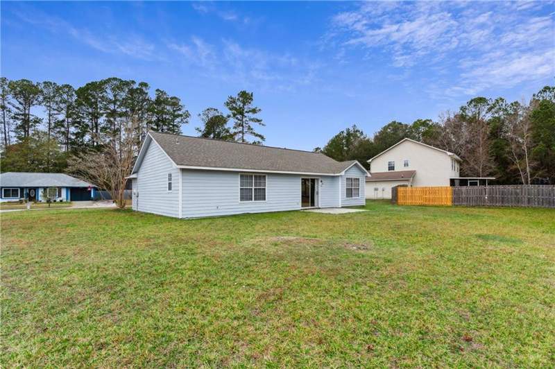 3 bedroom Single Family Residence at 201 Foxwood Drive, The Meadows, Kingsland — photo 5