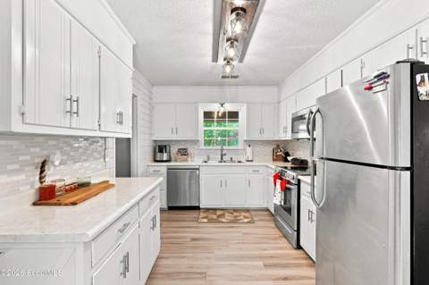 3316 Winn Clay Drive, Waycross GA - photo 16 of 35