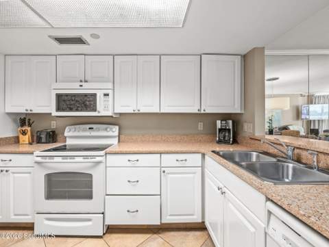 1470 Wood Avenue, St. Simons Island GA - photo 7 of 43