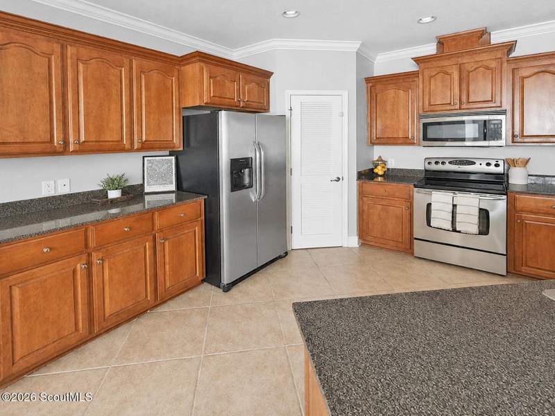 3 bedroom Duplex at 570 Eagle Boulevard, Laurel Island-Brookshire Ret, Kingsland — photo 4