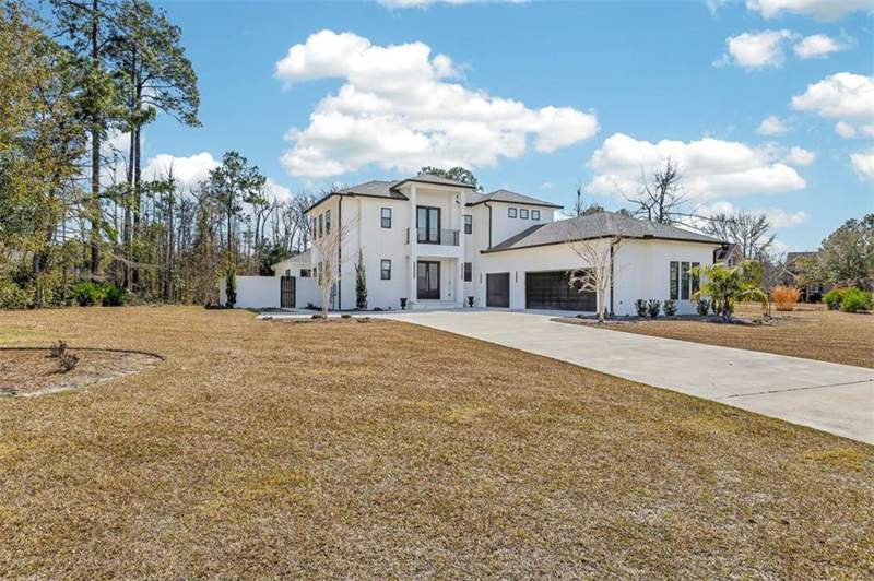 4 bedroom Single Family Residence at 13 Crows Nest Cove, Oak Grove Island, Brunswick — photo 3
