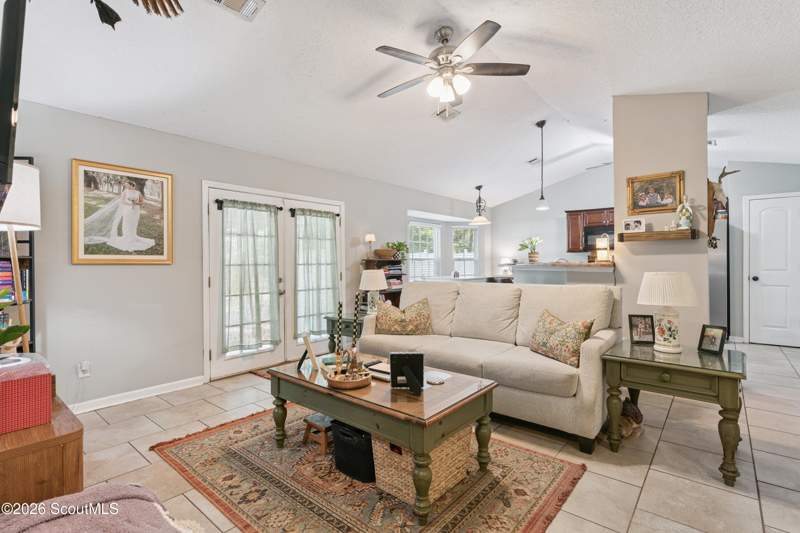 3 bedroom Single Family Residence at 204 Callie Circle, Planting Hammock, Brunswick — photo 3