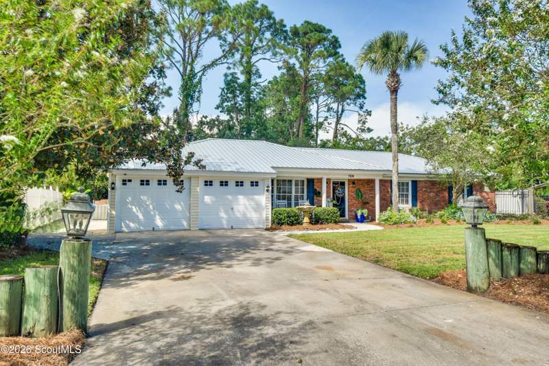 3 bedroom Single Family Residence at 129 Mcdowell Avenue, Fairway Oaks, Brunswick — photo 2