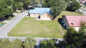 7 bedroom Single Family Residence at 1004 Amherst Street, Old Town, Brunswick — photo 3