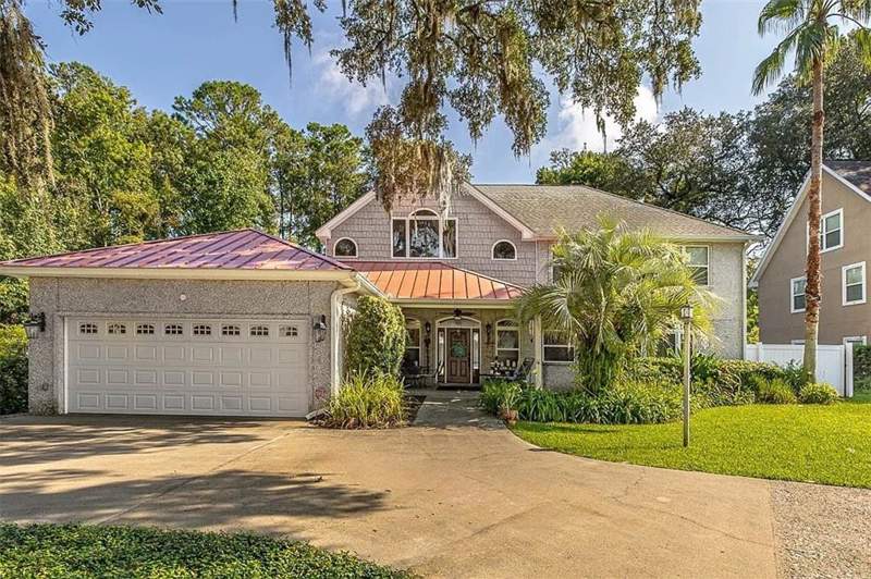 4 bedroom Single Family Residence at 135 Ibis Cove, Ibis Cove, St. Simons Island — photo 1