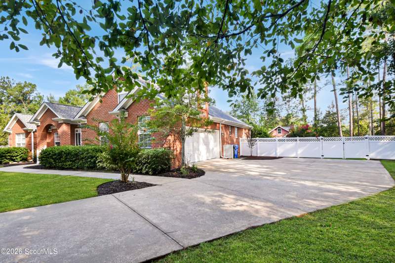 4 bedroom Single Family Residence at 20 Karen Way, PalmettoPoint, Brunswick — photo 2