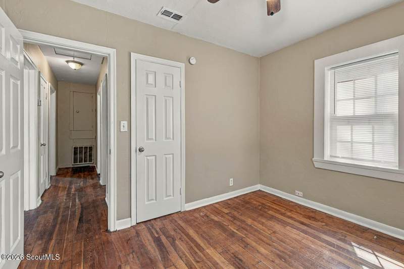 3 bedroom Single Family Residence at 2160 Blain Street, Brunswick Villa, Brunswick — photo 3