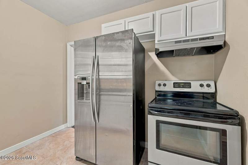 3 bedroom Single Family Residence at 2160 Blain Street, Brunswick Villa, Brunswick — photo 5
