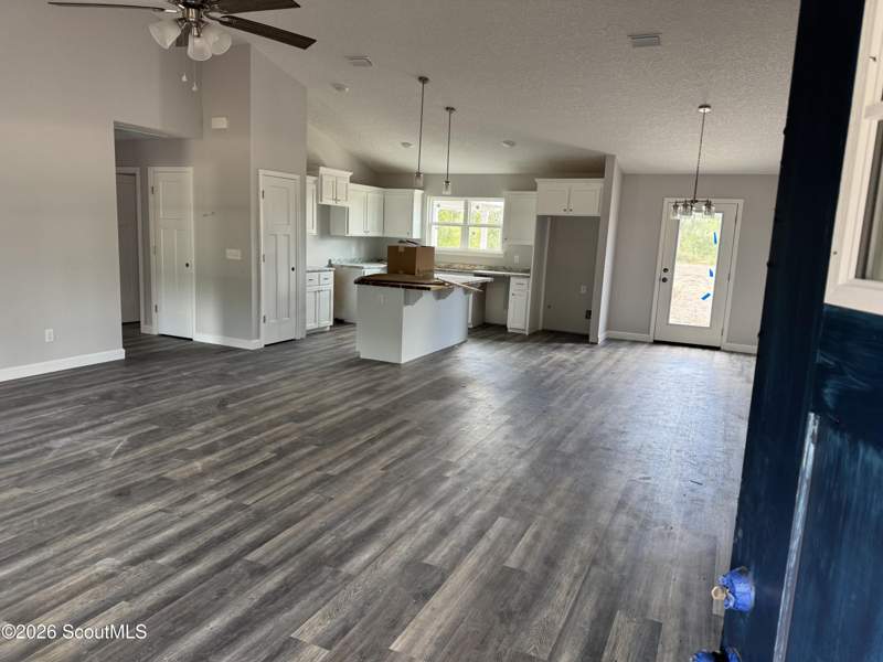 4 bedroom Single Family Residence at 17942 Post Road, No Recorded Subdivision, Waynesville — photo 4