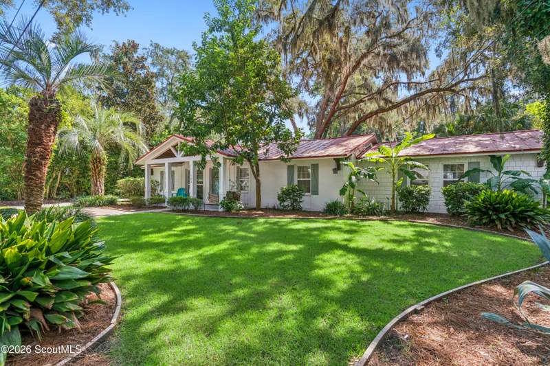 6 bedroom Single Family Residence at 102 Silver Lake Road, Silver Lake, St. Simons Island — photo 3