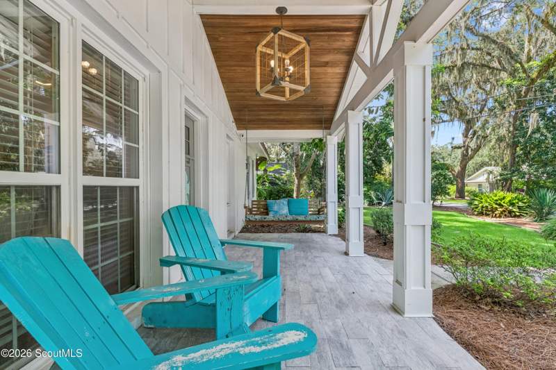 6 bedroom Single Family Residence at 102 Silver Lake Road, Silver Lake, St. Simons Island — photo 4
