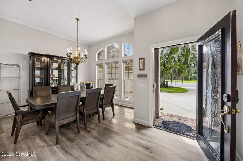 4 bedroom Single Family Residence at 912 E Riverview Drive, No Recorded Subdivision, St. Marys — photo 5